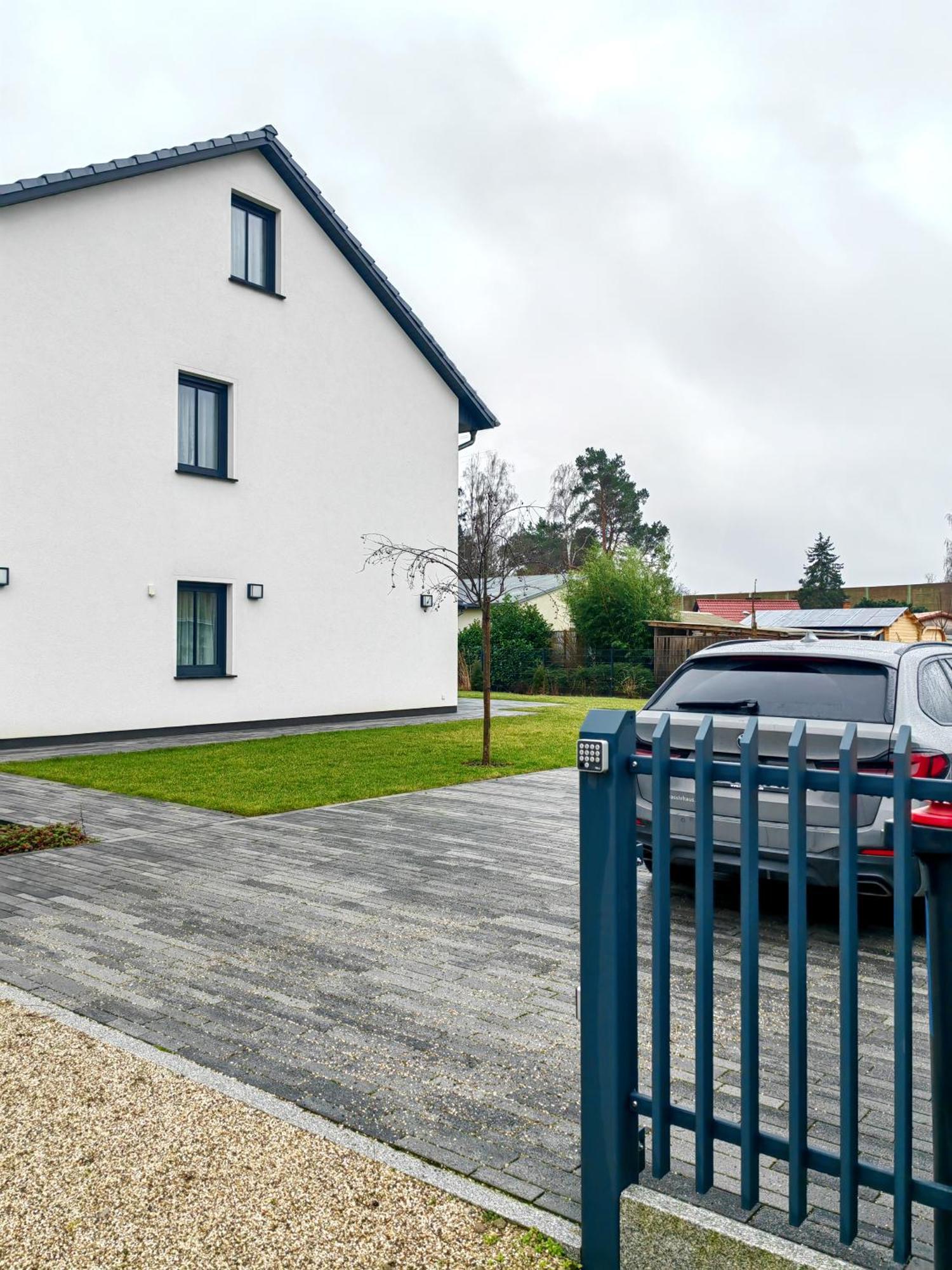 Bohnapartments Luxury Villa Berlin - 210Qm - Wintergarten - Kamin - 4 Kostenlose Parkplaetze - 6 Schlafzimmer - Neubau - Luxusausstattung Биркенвердер Экстерьер фото