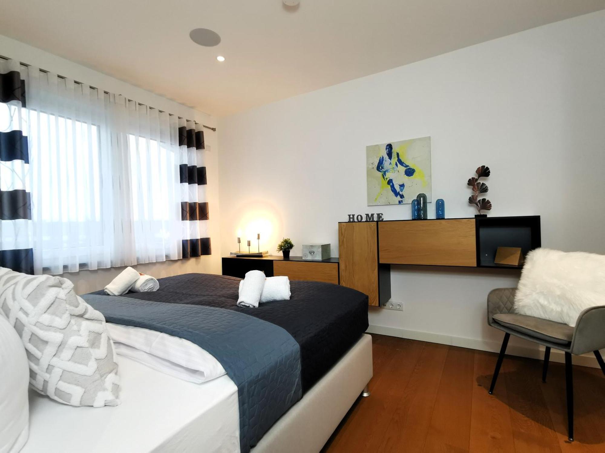 Bohnapartments Luxury Villa Berlin - 210Qm - Wintergarten - Kamin - 4 Kostenlose Parkplaetze - 6 Schlafzimmer - Neubau - Luxusausstattung Биркенвердер Экстерьер фото