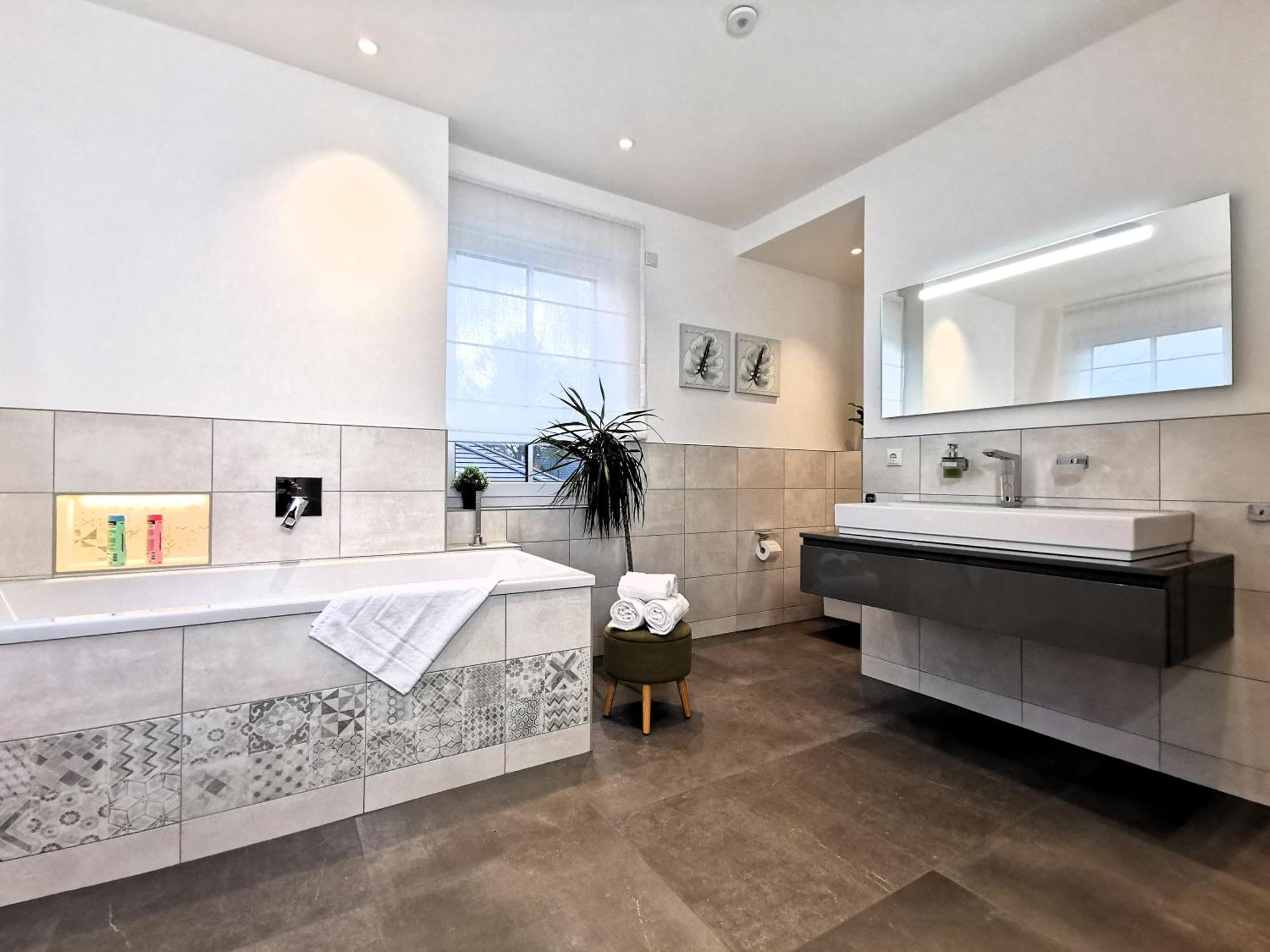 Bohnapartments Luxury Villa Berlin - 210Qm - Wintergarten - Kamin - 4 Kostenlose Parkplaetze - 6 Schlafzimmer - Neubau - Luxusausstattung Биркенвердер Экстерьер фото