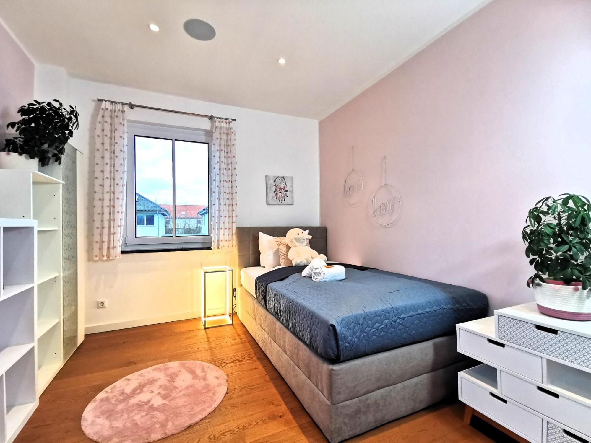 Bohnapartments Luxury Villa Berlin - 210Qm - Wintergarten - Kamin - 4 Kostenlose Parkplaetze - 6 Schlafzimmer - Neubau - Luxusausstattung Биркенвердер Экстерьер фото